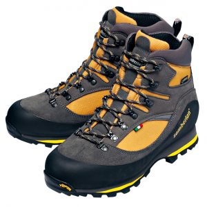 秋トレッキングを楽しくする！最新テク満載 雨天決行の登山靴4 | フットウェア 【BE-PAL】キャンプ、アウトドア、自然派生活の情報源ビーパル