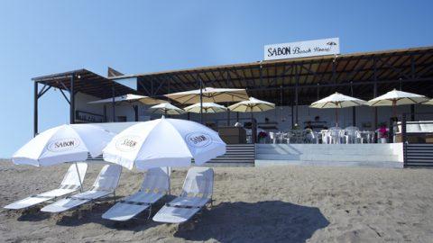 鎌倉に今夏もラグジュアリーな海の家が登場！