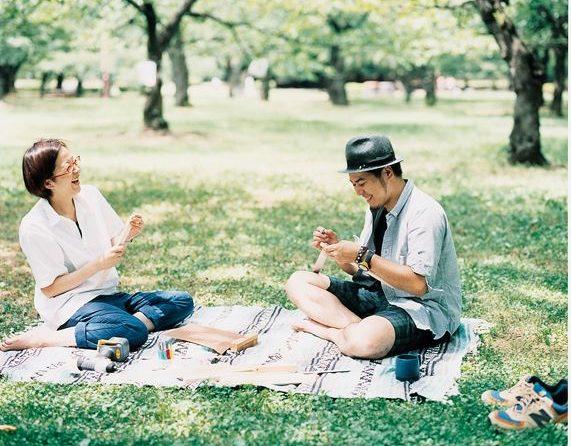 地べたテーブル