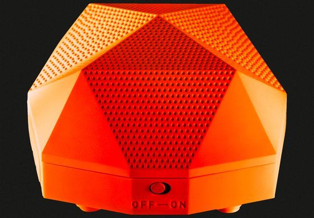 ポータブルスピーカー