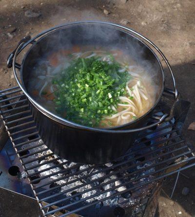 【親子キャンプ】子どもが喜ぶ 冬のキャンプ料理