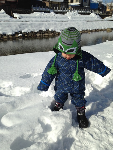 キッズ冬ウェア 子どもの雪遊びに大活躍 コロンビアのシューズとウェア Be Pal