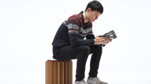 BOOKNITURE（本の形に折りたためるチェア）
