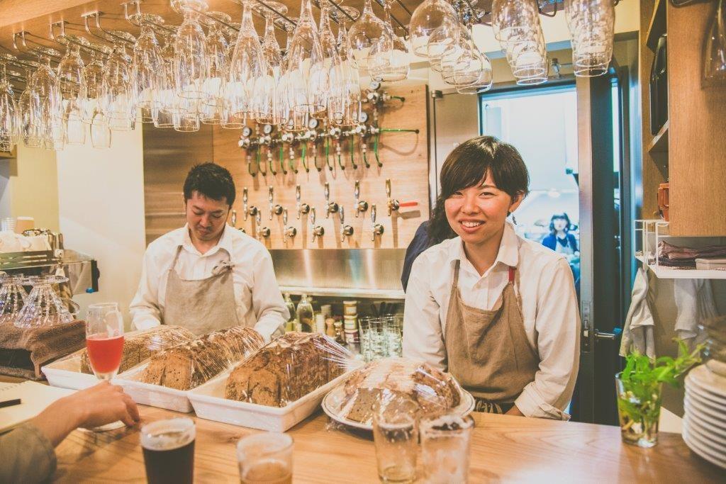 『ヌプカ』の1階にはクラフトビールやワインが飲めるカフェがある。