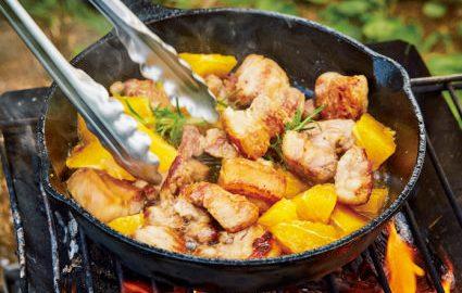 人気アウトドアコーディネーター・小雀陣二さんが教える！クイック焚き火料理【後編】