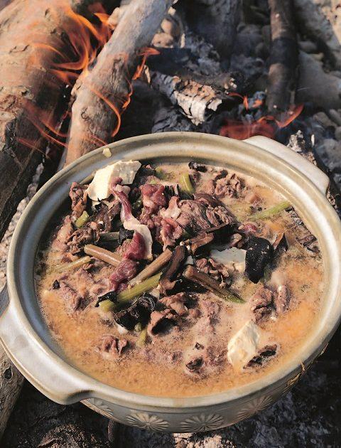 強い】猟友会監修の熊肉カレー！ 生まれて初めての「熊肉体験」は予想