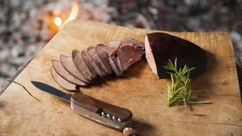 枝と石を駆使した焚き火でワイルド肉料理祭【豚編１】