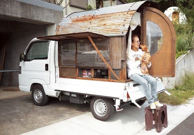 【軽トラ野遊び術】軽ダンプに「モバイルハウス」を搭載。これぞ究極キャンピングカー！