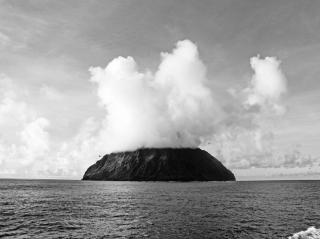 行けない島、住民がいない島のガイドブック『秘島図鑑』。なかでも「とびっきりの秘島」２選！