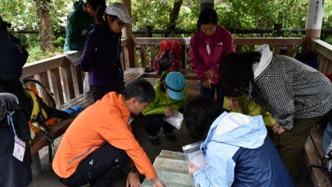 登山の地図読み講習に参加！山で迷子にならないコツと雨対策とは？