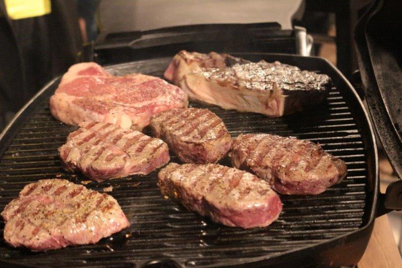 日米のbbqの違いとは たけだバーベキューvsアメリカの牧場主が肉対決 Be Pal