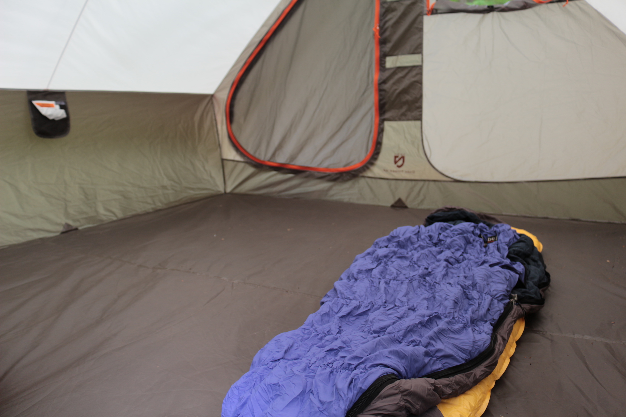 NEMOの新作テント「ダークティンバー4P」を試してみた！ | テント 【BE 