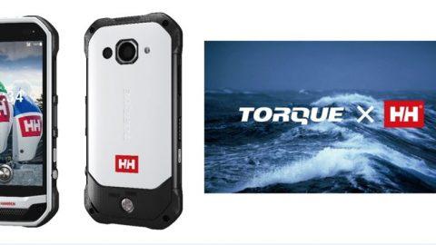 auのスマホに「TORQUE」と「HELLY HANSEN」のコラボレーションモデルが登場