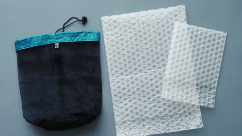 プチプチ袋とメッシュバッグ