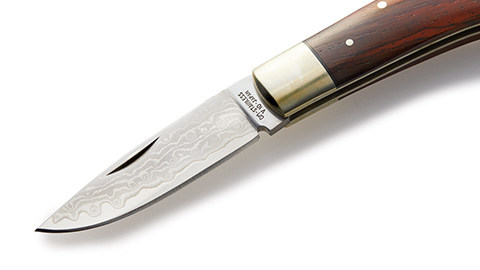 刃物の本場、関のメーカーが作る、国内未販売のフォールディングナイフ