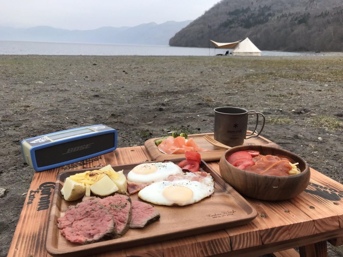 湖畔キャンプ?朝ごはん［読者投稿記事］