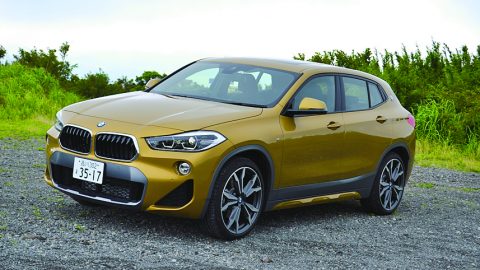 スマートな小型SUV「BMW／X２」は少人数なら、キャンプもOK！