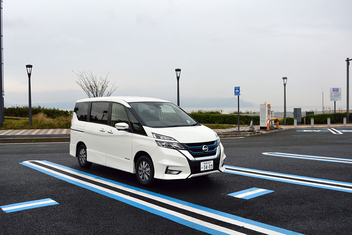 日産 セレナ e power