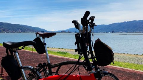 諏訪湖と富士と虹とブロンプトン［読者投稿記事］
