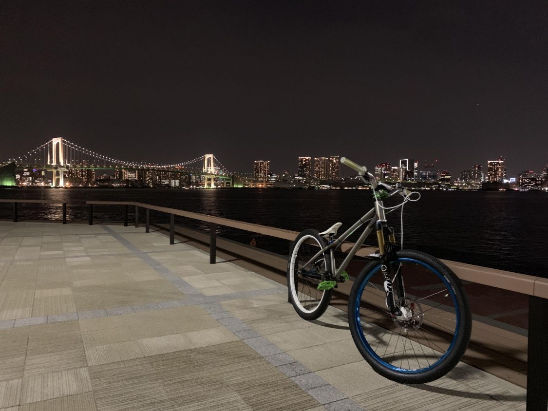 東京湾夜景と愛車［読者投稿記事］