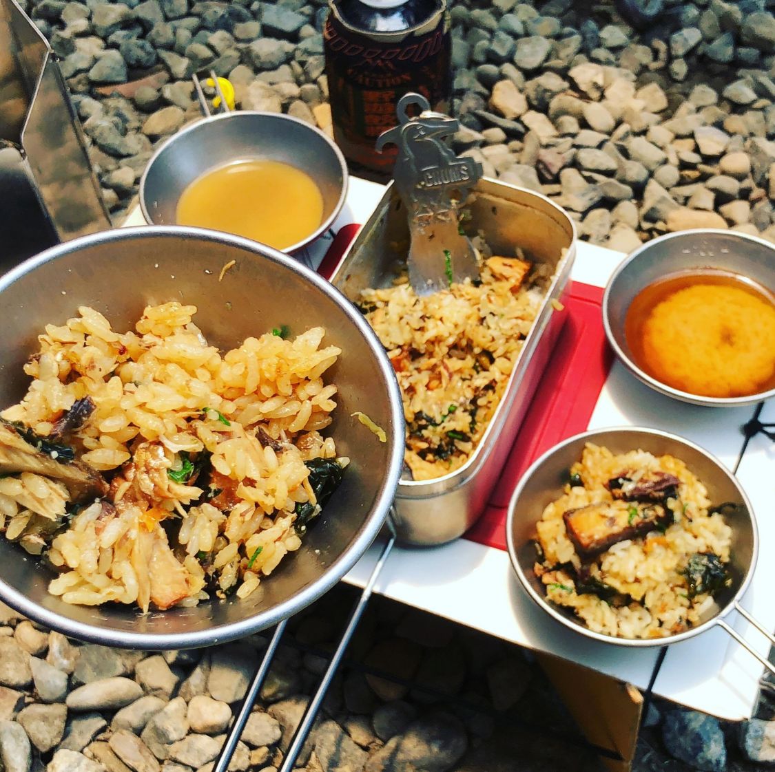 BE-PALミニ焚き火台×メスティン 自動炊飯でさばの味噌煮炊き込みご飯［読者投稿記事］