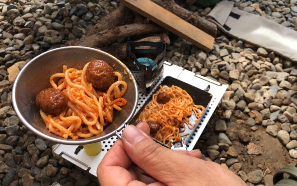 防滴ミニバッグに詰めこんだアイテムでミートボールパスタ［読者投稿記事］