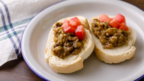 フランスで見つけた「なんちゃってキャビア」茄子のディップ