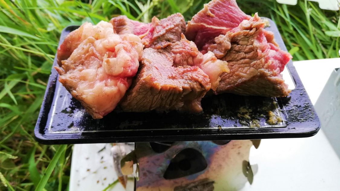肉厚鉄板miniはごっつい肉が似合う！［読者投稿記事］