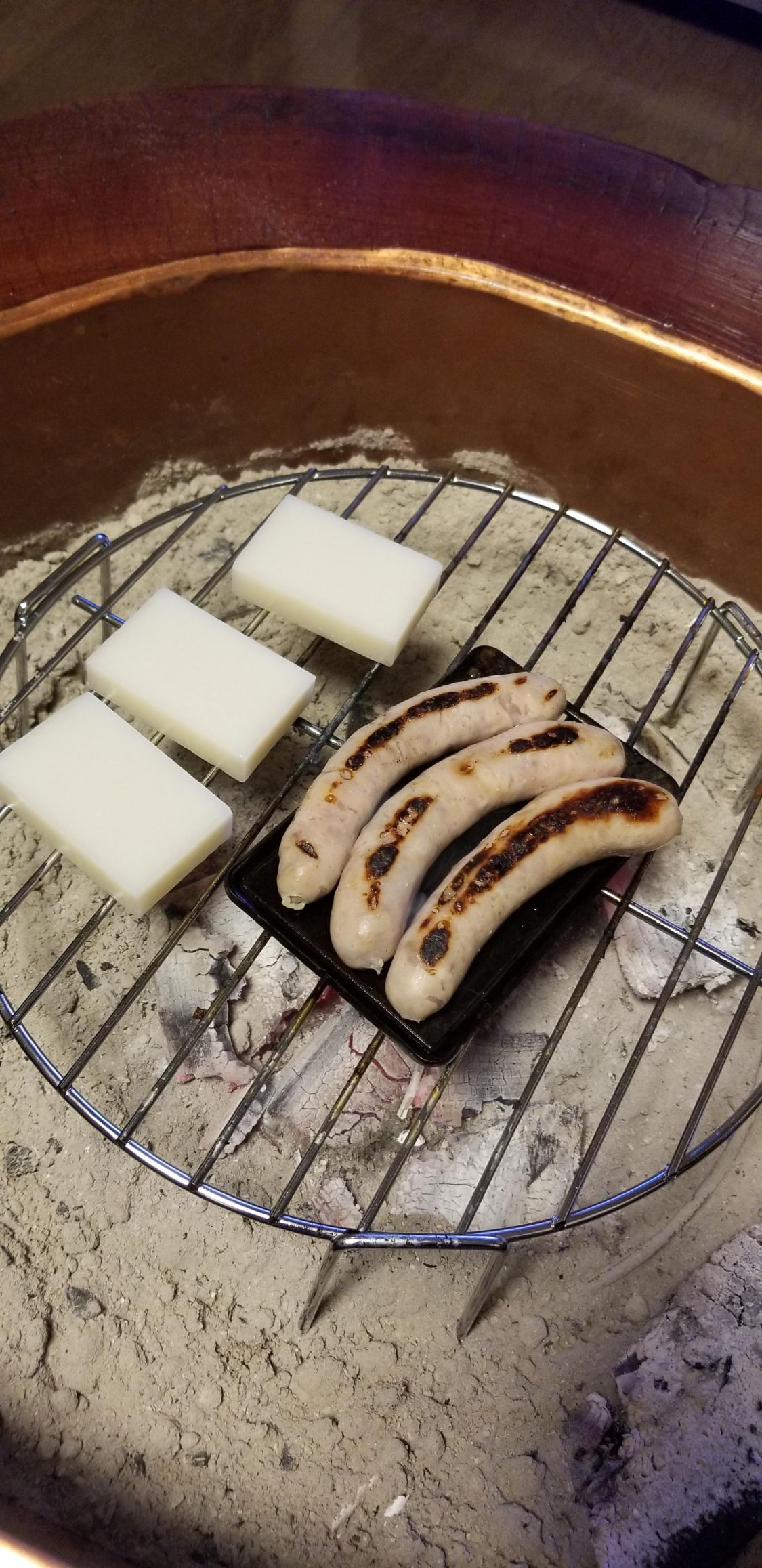 肉厚鉄板mini、火鉢でも活躍！［読者投稿記事］