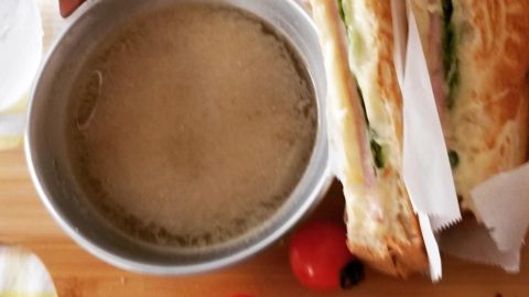 チーズたっぷりハムホットサンドとあご柚子スープ［読者投稿記事］