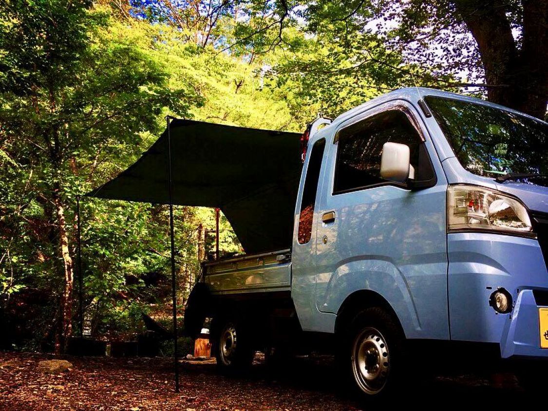 【道志の森キャンプ場】軽トラックの荷台でタープ泊［読者投稿記事］