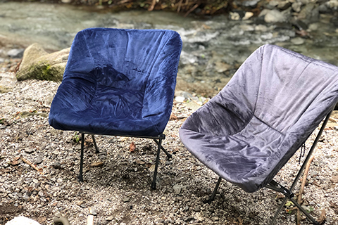 いつも座るアウトドアチェアに「ヒーター付きカバー」をつけて、冬キャンプを快適に