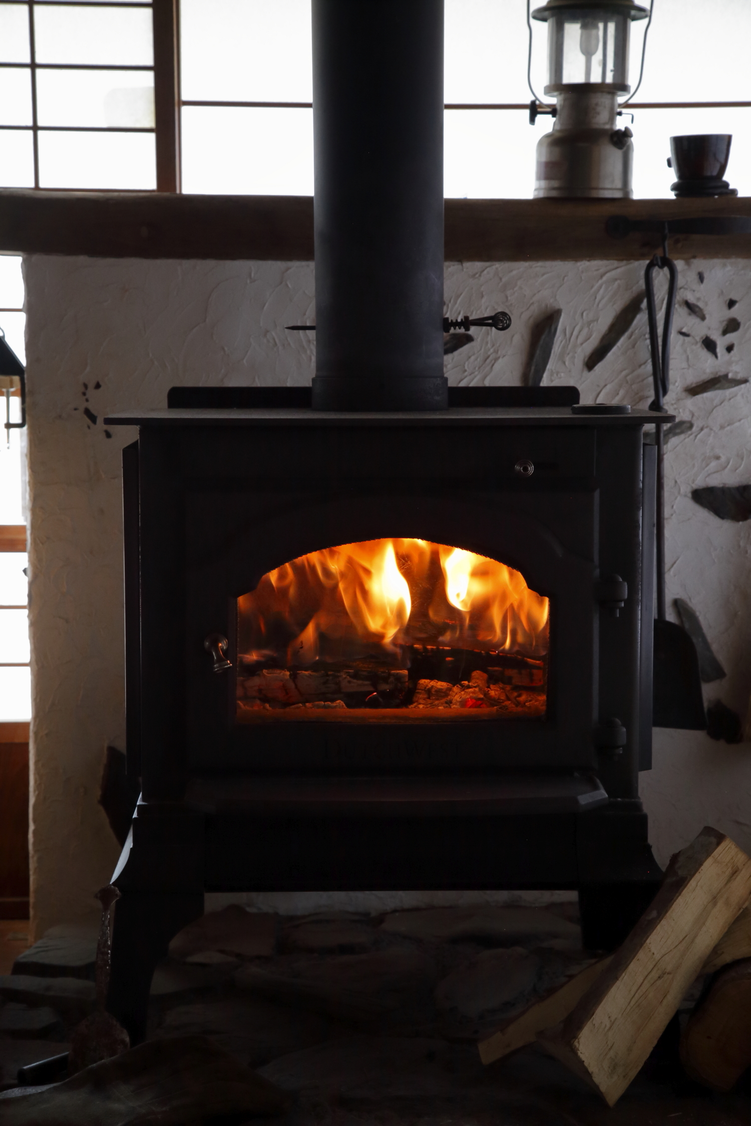 薪ストーブで冬キャンプを暖かく アウトドアでおすすめの商品を紹介 暖房器具 Be Pal キャンプ アウトドア 自然派生活の情報源ビーパル