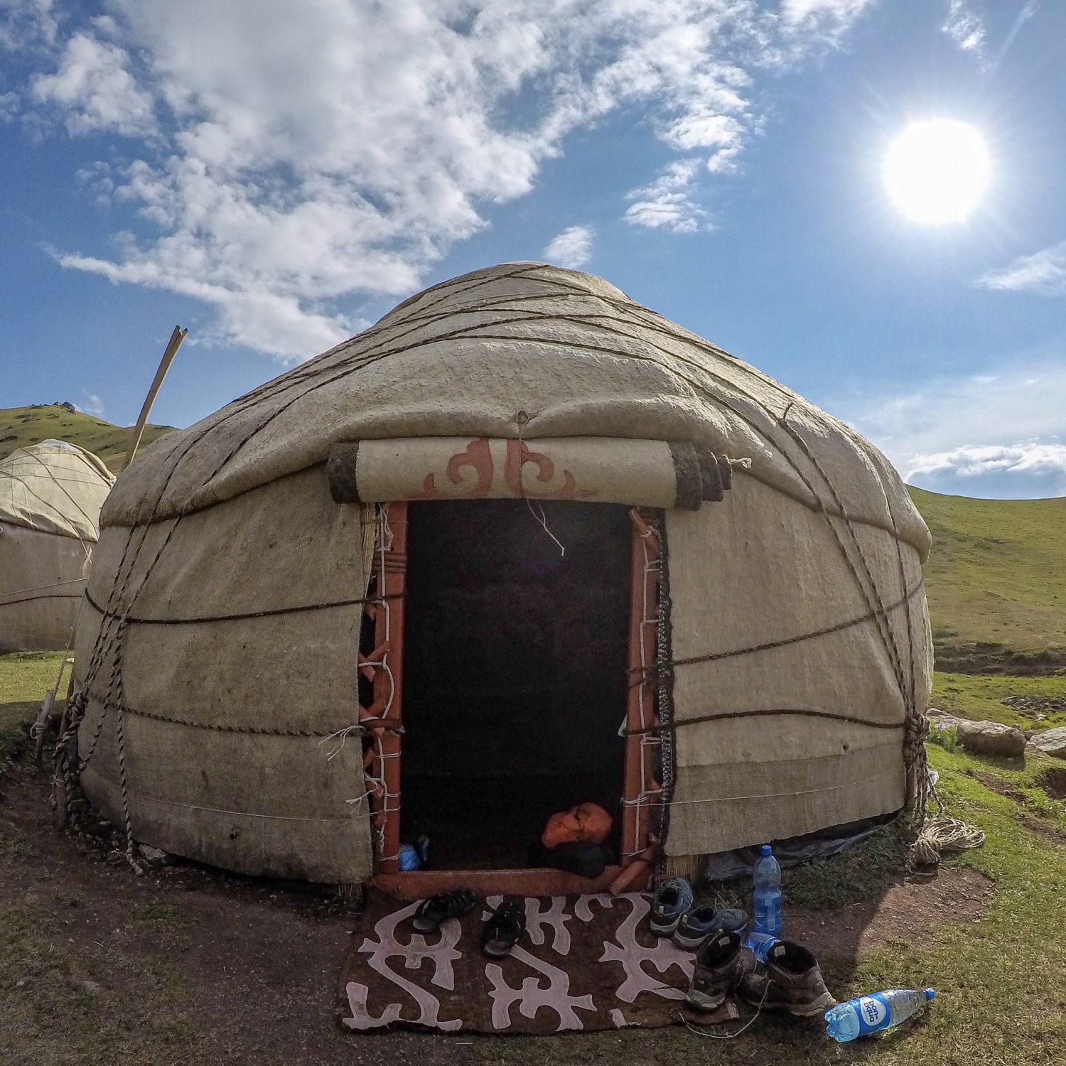 中央アジア キルギスで体験する伝統キャンプ 乗馬で大自然を駆け抜ける1泊2日 海外の旅 Be Pal キャンプ アウトドア 自然派生活の情報源ビーパル