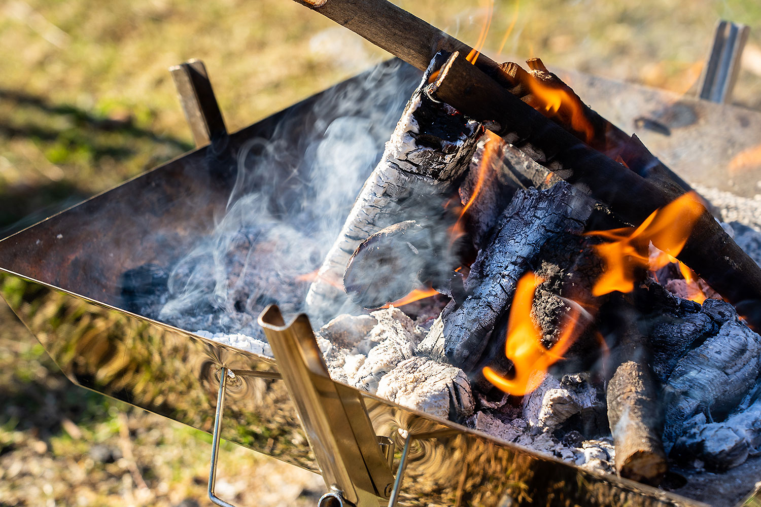 人気・定番のおすすめキャンプ焚き火台集めました！ | 焚き火 【BE-PAL 