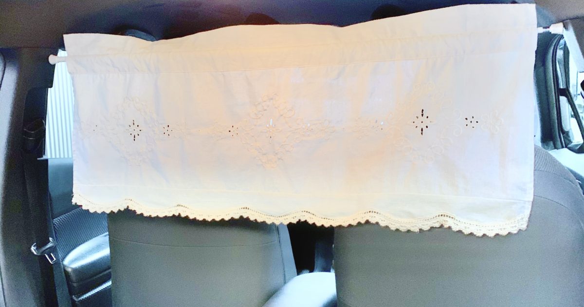 車中泊のカーテンの選び方 自作する方法をわかりやすく解説 Be Pal