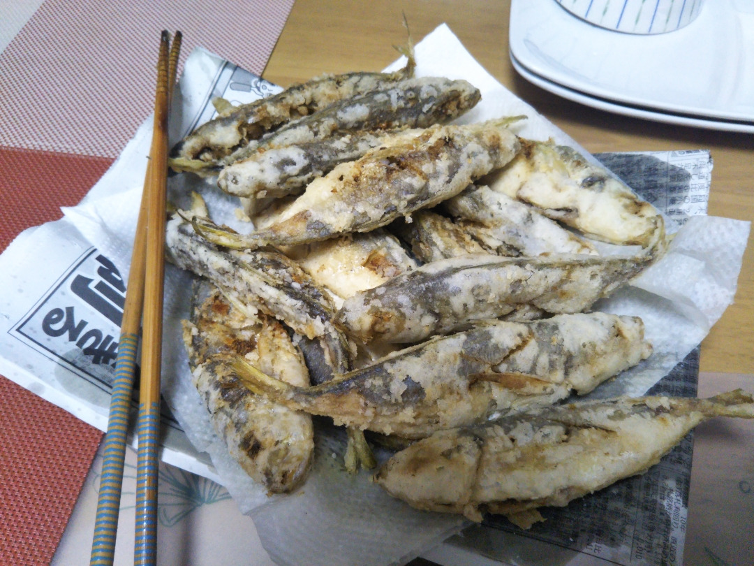 何もしないのが一番おいしい 釣り豆アジの素揚げ なめろう Be Pal