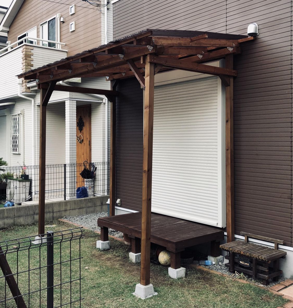 大型DIY。パーゴラタイプのテラス屋根［読者投稿記事］
