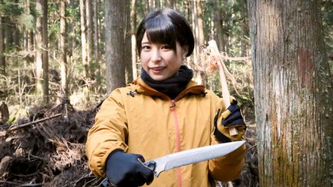 キャンプを激変させるナイフ！？人気YouTuberかほなんが「KIKU KNIVES（キクナイフ）」をテスト