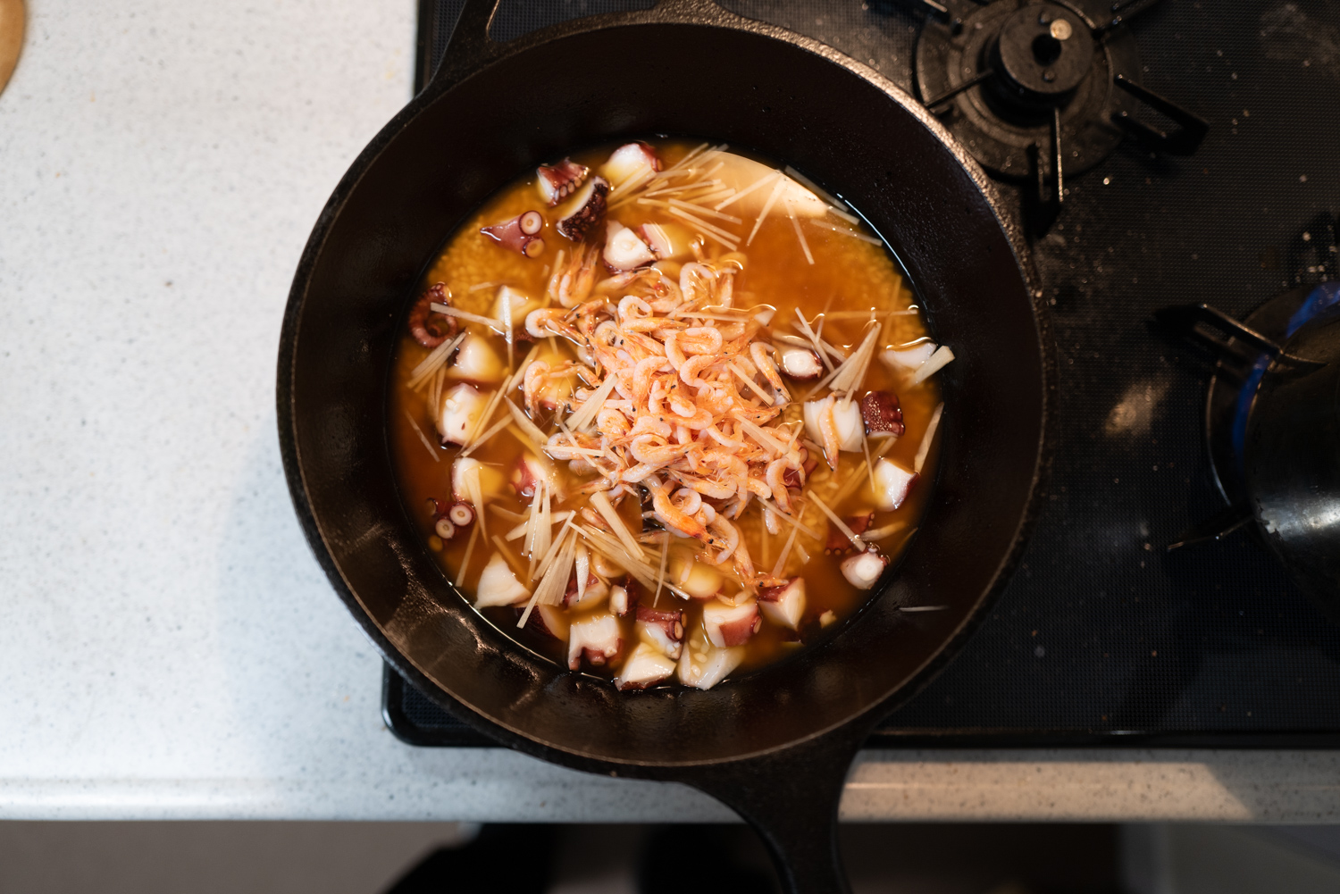 自宅でキャンプで白米が驚くべき美味しさに ダッチオーブンで炊飯してみよう Be Pal