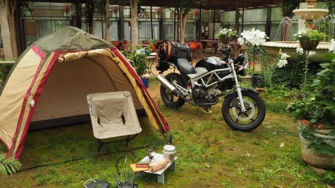 雨の日でも焚き火が楽しめる！Natural Space GRIMでデイキャンプ体験