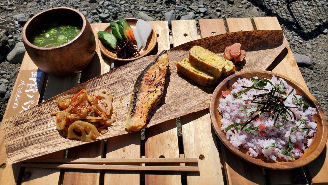 野営地での全力和朝食［読者投稿記事］