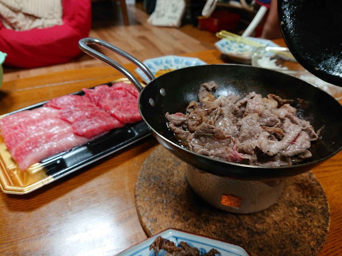 トランギア五徳を使ってスキレットで卓上焼き肉［読者投稿記事］