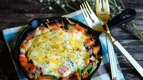 スキレットで食べきりパングラタン［読者投稿記事］