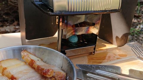 ソロトングの使い方【庭でシェラカップベーコンエッグ丼】［読者投稿記事］