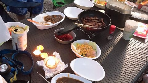 キャンプのカレーは、ダッチオーブンで［読者投稿記事］