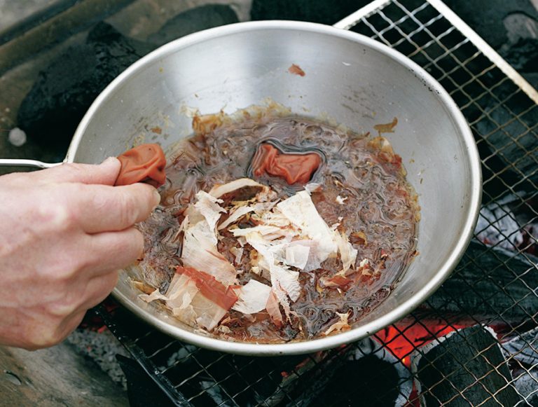 日本の伝統燻製食「荒節」