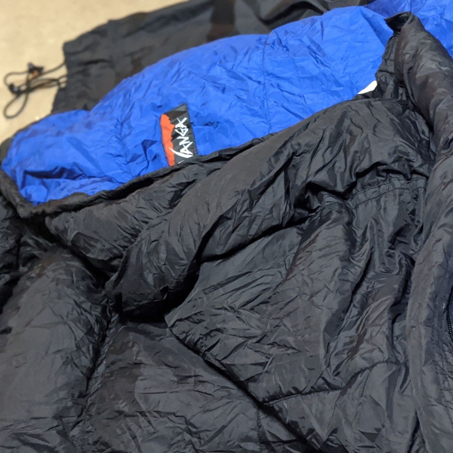 冬は高品質な寝袋で快眠を！「ナンガオーロラ900DX」の実力を紹介