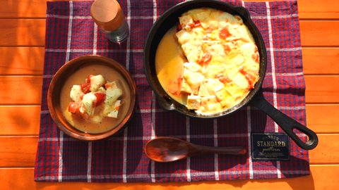 冬キャンプに最適！スキレットで簡単にできる豆腐とチーズのトマト煮込み