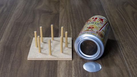 アルコールストーブ製作用に簡単穴あけ治具［読者投稿記事］